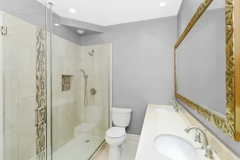 211 East Ohio Street Chicago IL 60611
