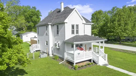 211 North Maple Street Grant Park IL 60940