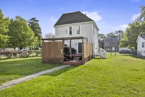 211 North Maple Street Grant Park IL 60940