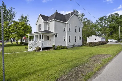 211 North Maple Street Grant Park IL 60940