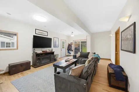 211 North Maple Street Grant Park IL 60940