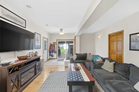 211 North Maple Street Grant Park IL 60940