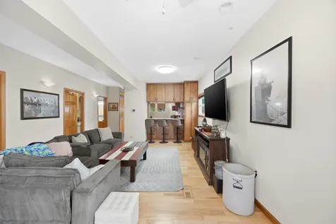 211 North Maple Street Grant Park IL 60940