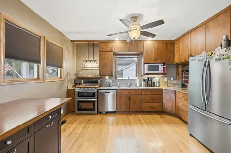 211 North Maple Street Grant Park IL 60940