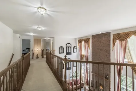 591 West Rosiland Drive Palatine IL 60074