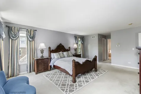 591 West Rosiland Drive Palatine IL 60074