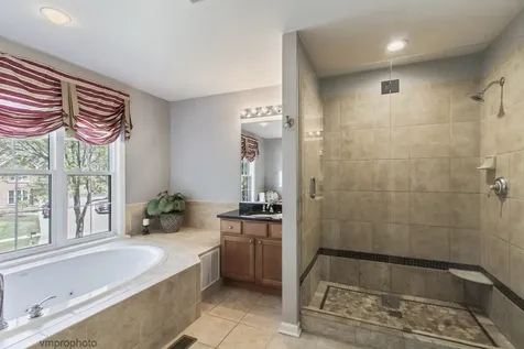 591 West Rosiland Drive Palatine IL 60074