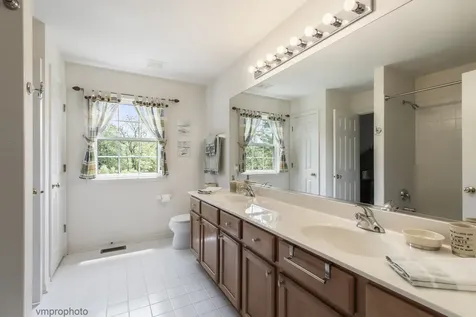 591 West Rosiland Drive Palatine IL 60074