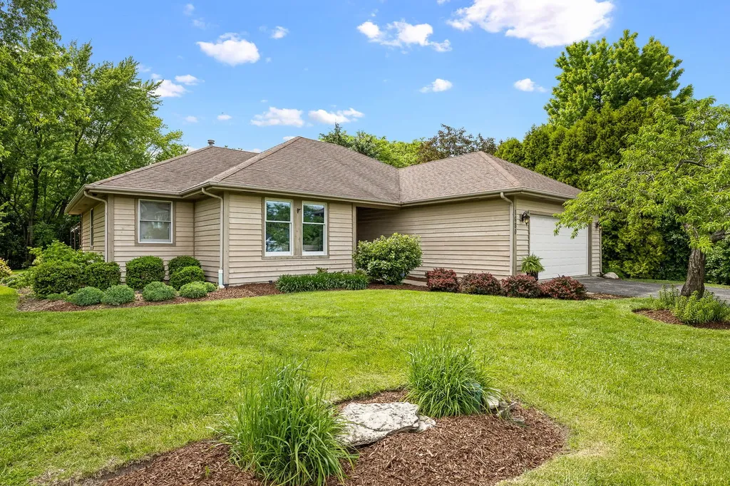 1680 Logan Street Roselle IL 60172