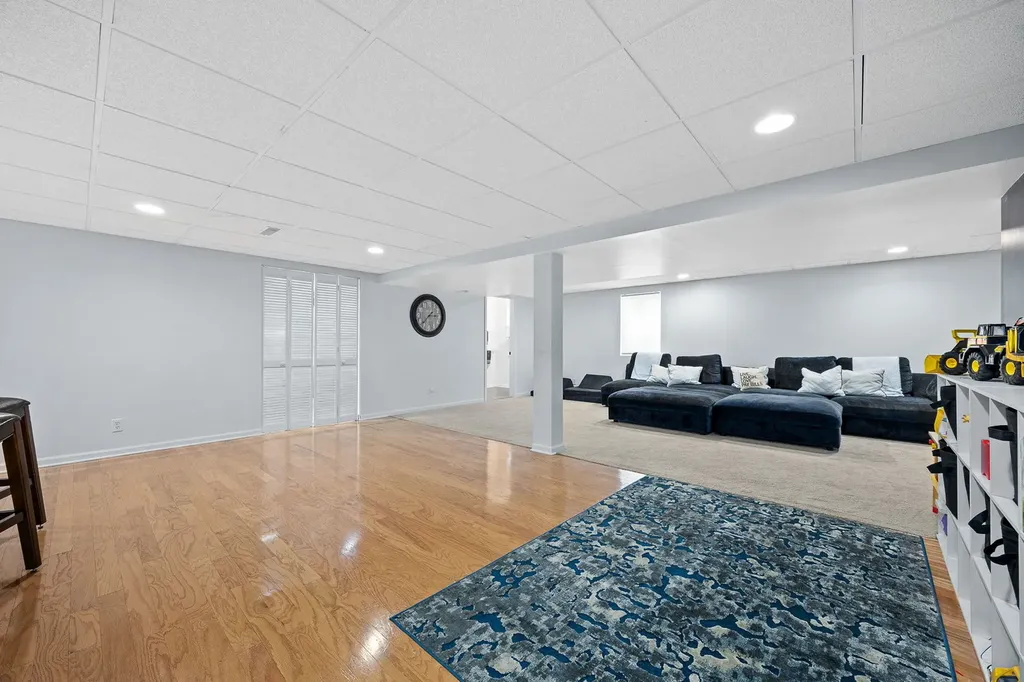 1680 Logan Street Roselle IL 60172
