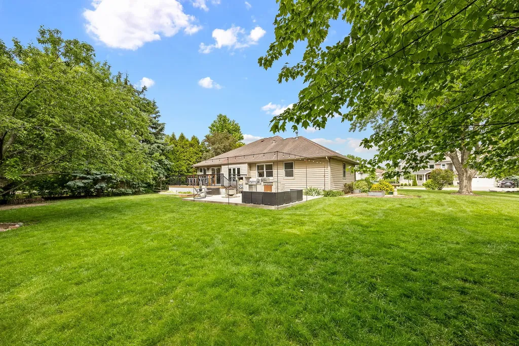 1680 Logan Street Roselle IL 60172