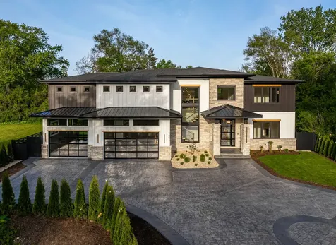 1801 North Clarence Avenue Arlington Heights IL 60004