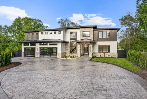 1801 North Clarence Avenue Arlington Heights IL 60004