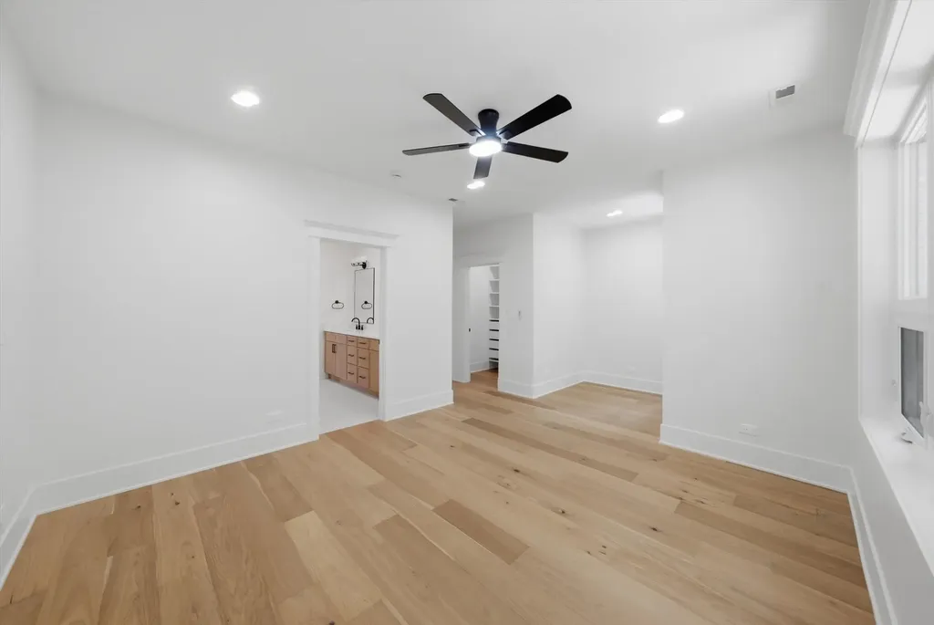 4109 North Lawndale Avenue Chicago IL 60618