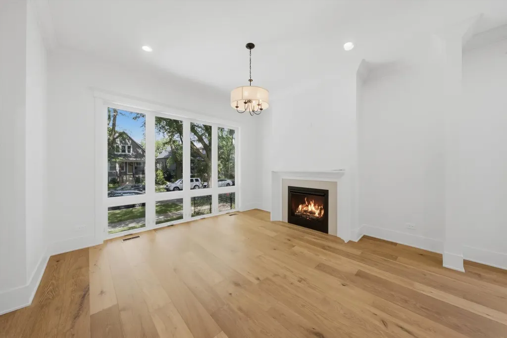 4109 North Lawndale Avenue Chicago IL 60618