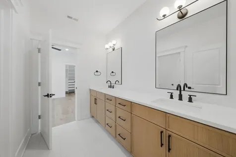 4109 North Lawndale Avenue Chicago IL 60618