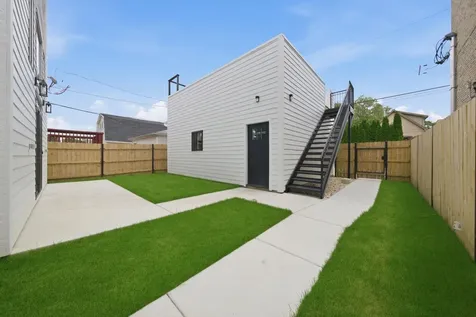 4109 North Lawndale Avenue Chicago IL 60618