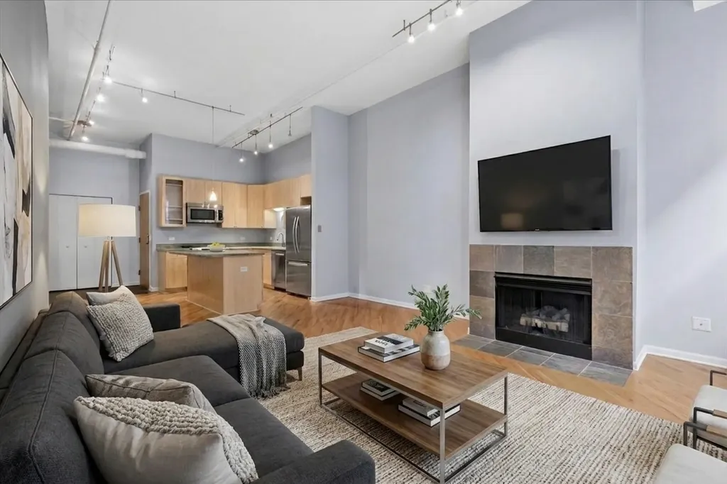 520 West Huron Street Chicago IL 60654