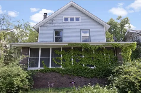1239 Garrison Avenue Rockford IL 61103