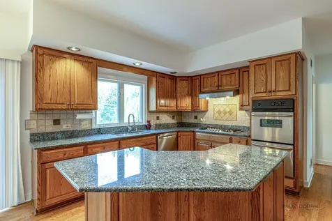 5420 Belmont Court Libertyville IL 60048