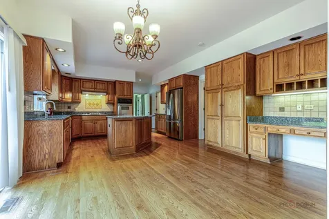 5420 Belmont Court Libertyville IL 60048