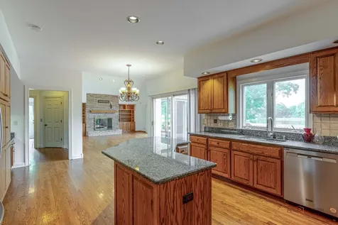 5420 Belmont Court Libertyville IL 60048
