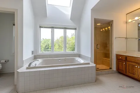5420 Belmont Court Libertyville IL 60048