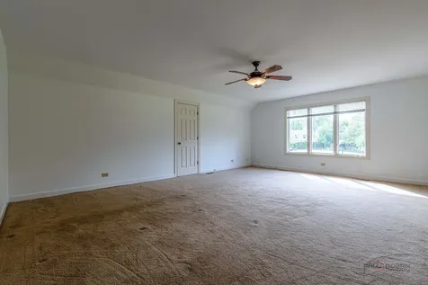 5420 Belmont Court Libertyville IL 60048
