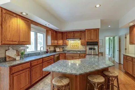 5420 Belmont Court Libertyville IL 60048