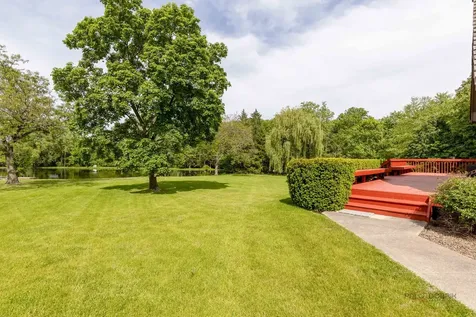 5420 Belmont Court Libertyville IL 60048
