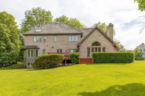 5420 Belmont Court Libertyville IL 60048
