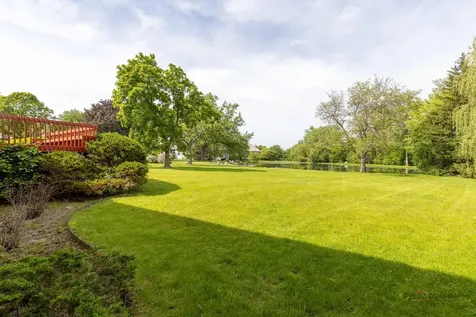 5420 Belmont Court Libertyville IL 60048