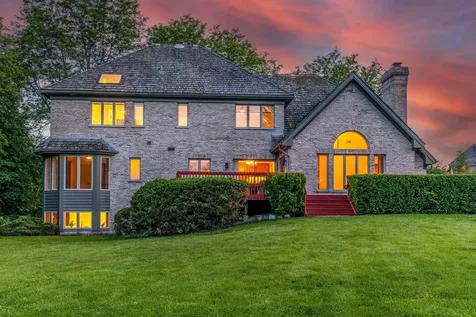 5420 Belmont Court Libertyville IL 60048