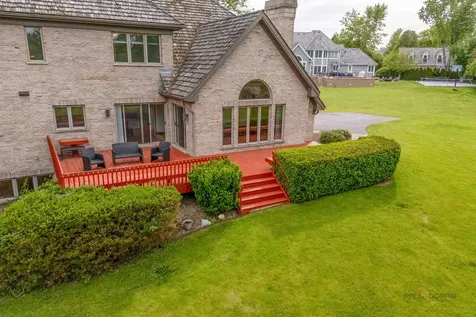 5420 Belmont Court Libertyville IL 60048