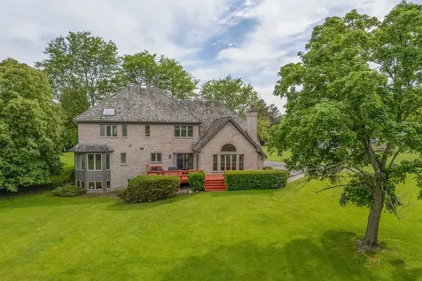 5420 Belmont Court Libertyville IL 60048