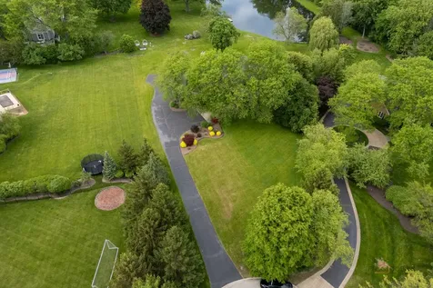 5420 Belmont Court Libertyville IL 60048