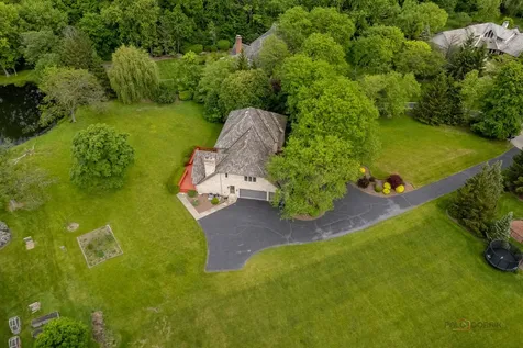 5420 Belmont Court Libertyville IL 60048