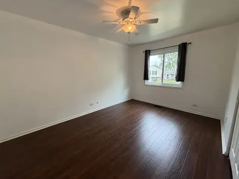 284 Hill Avenue Bartlett IL 60103