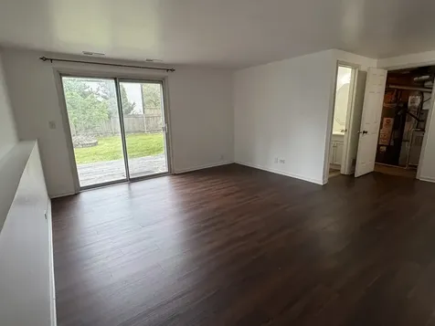 284 Hill Avenue Bartlett IL 60103