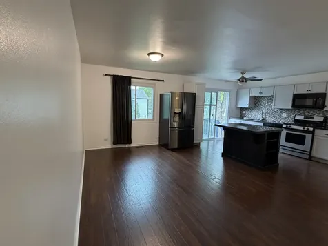 284 Hill Avenue Bartlett IL 60103