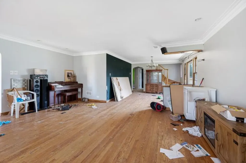 8445 South Wolcott Avenue Chicago IL 60620