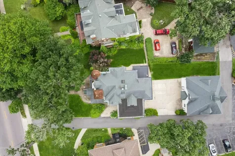 214 South State Street Elgin IL 60123