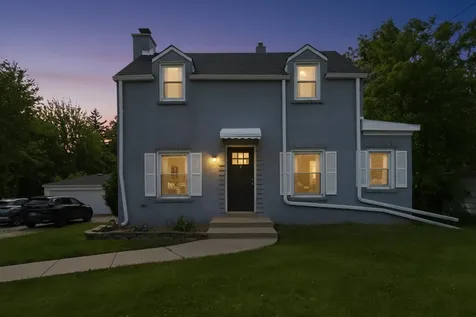 306 North Elmhurst Road Prospect Heights IL 60070