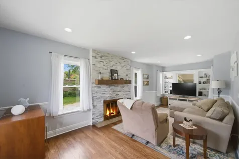 306 North Elmhurst Road Prospect Heights IL 60070