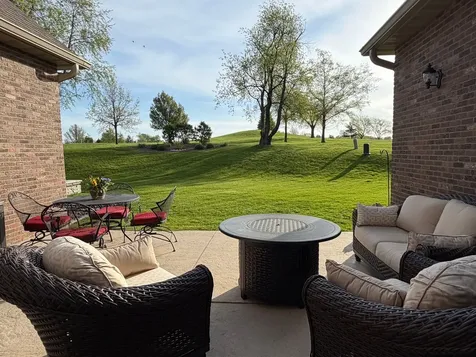 3 Prairie Vista Court Bloomington IL 61704