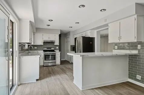 11716 South Black Forest Lane Palos Park IL 60464