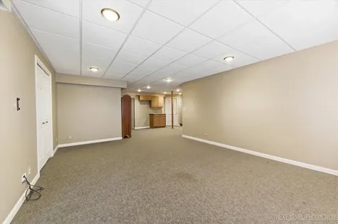 865 Cambridge Drive Batavia IL 60510
