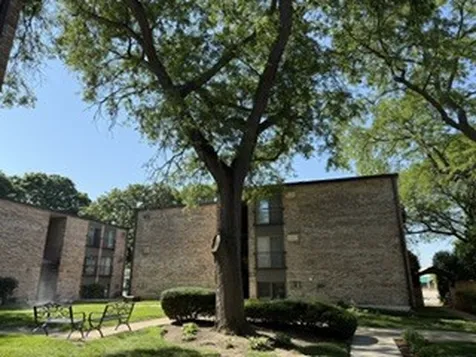 1930 Cherry Lane Northbrook IL 60062