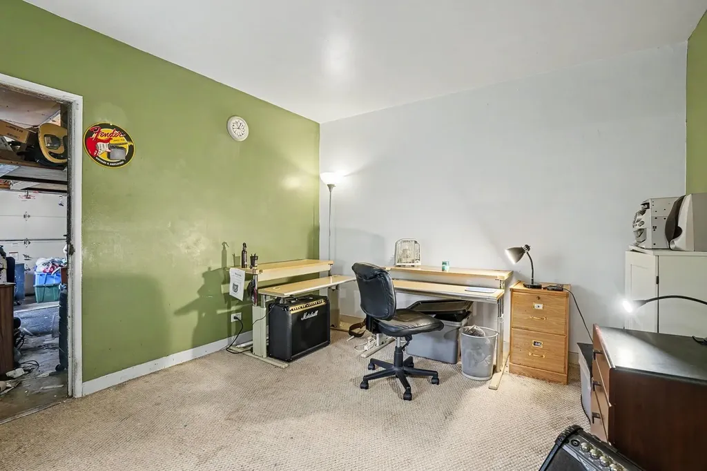 157 Thomas Road Bolingbrook IL 60440