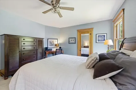 132 South Wright Street Naperville IL 60540
